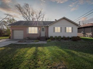 2984 Dashwood Dr, Troy, MI 48083