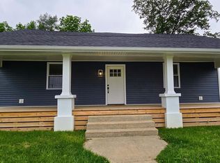503 NW 1st St, Loogootee, IN 47553