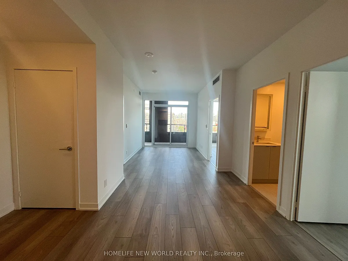 Building Photo - 285 Dufferin St #811