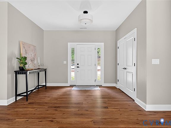 5th image of 2128 Highland Dr