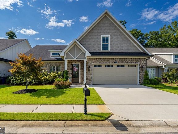 3rd image of 129 Courtney Leigh Ln