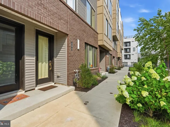 3001 City View Walk, Philadelphia, PA