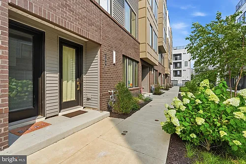 3001 Cityview Walk #194 Photo 1 3001 Cityview Walk #194 Photo 1