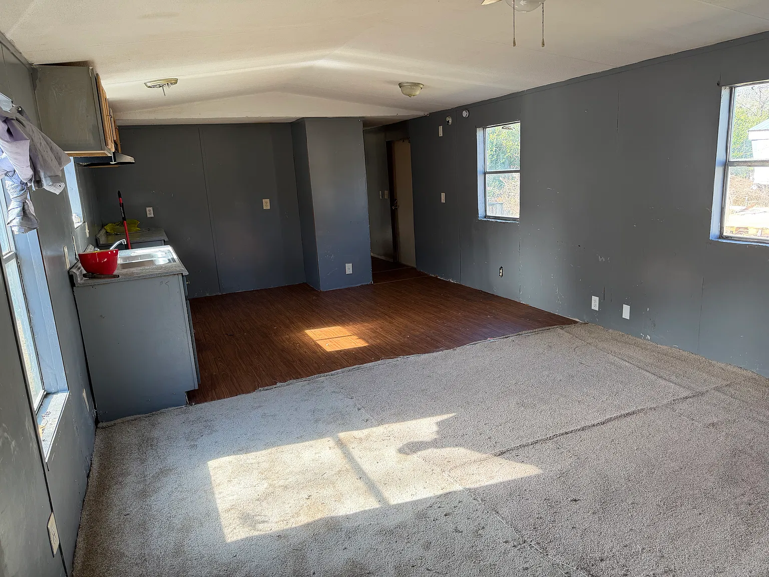 3 bed, 950 sqft, $800 — Photo 4