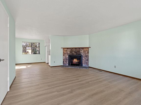 4th image of 11712 N Howard Ct