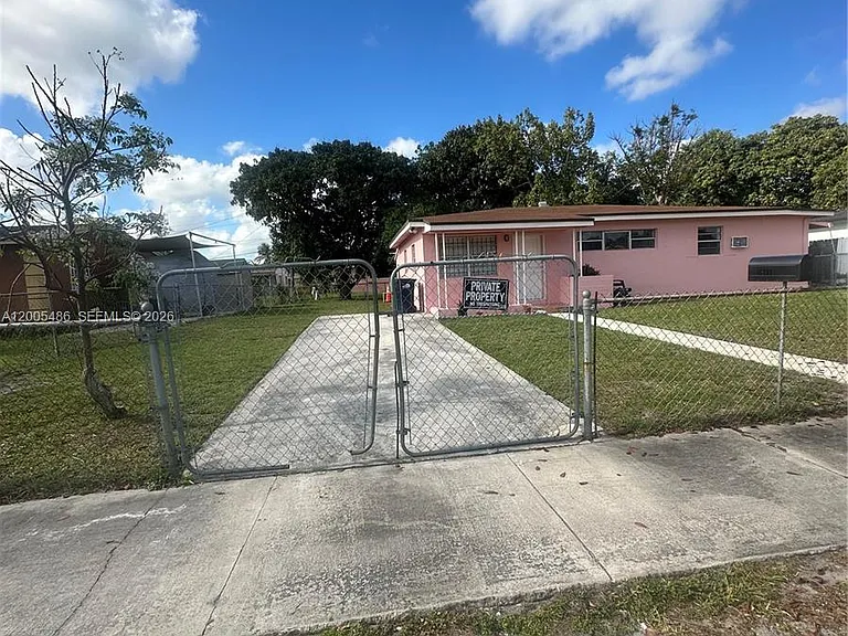 3501 NW 171st Ter — Photo 3