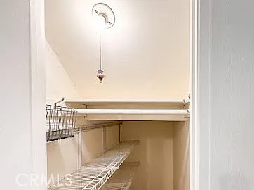 707 E Tujunga Ave #B — Photo 10