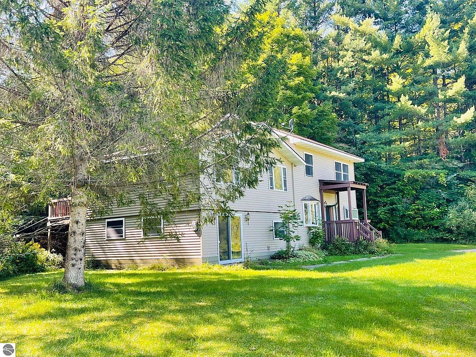 3221 N M 88, Central Lake, MI 49622 Zillow