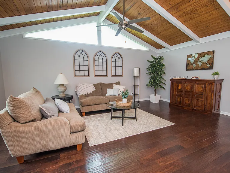 209 Waterwood Bnd — Photo 7