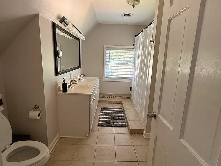 436 W Radiance Dr — Photo 13
