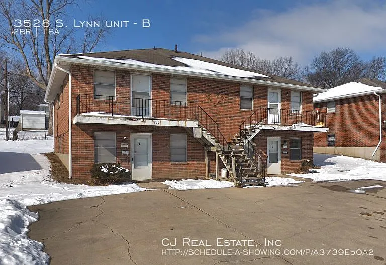 2 bed, $700 — Photo 1