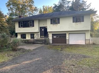 112 Bassetts Bridge Rd, Sussex, NJ 07461