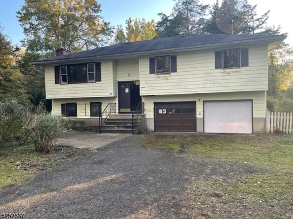 112 Bassetts Bridge Rd, Vernon Twp., NJ 07461