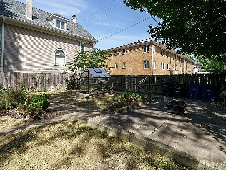 144 Central Ave — Photo 29