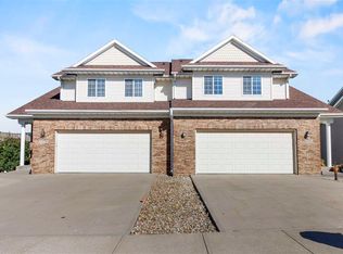 1552 Cook Cir, North Liberty, IA 52317