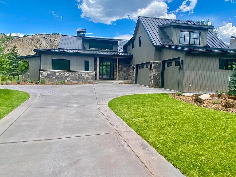 84 Indian Paintbrush Front Entrance