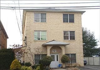 1st image of 121 Stuyvesant Ave APT 3