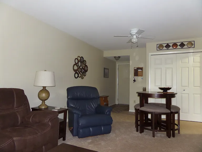 Fieldstone Apartments — Photo 42