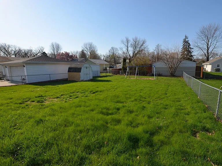 1350 Elder Ln — Photo 14