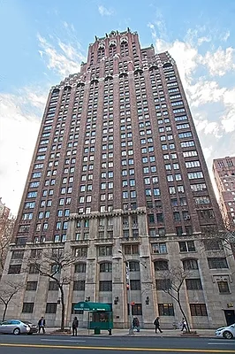 Rented by Sido New York LLC | media 18