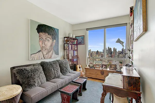 Sold by Worldwide Investments Associates Inc | media 5