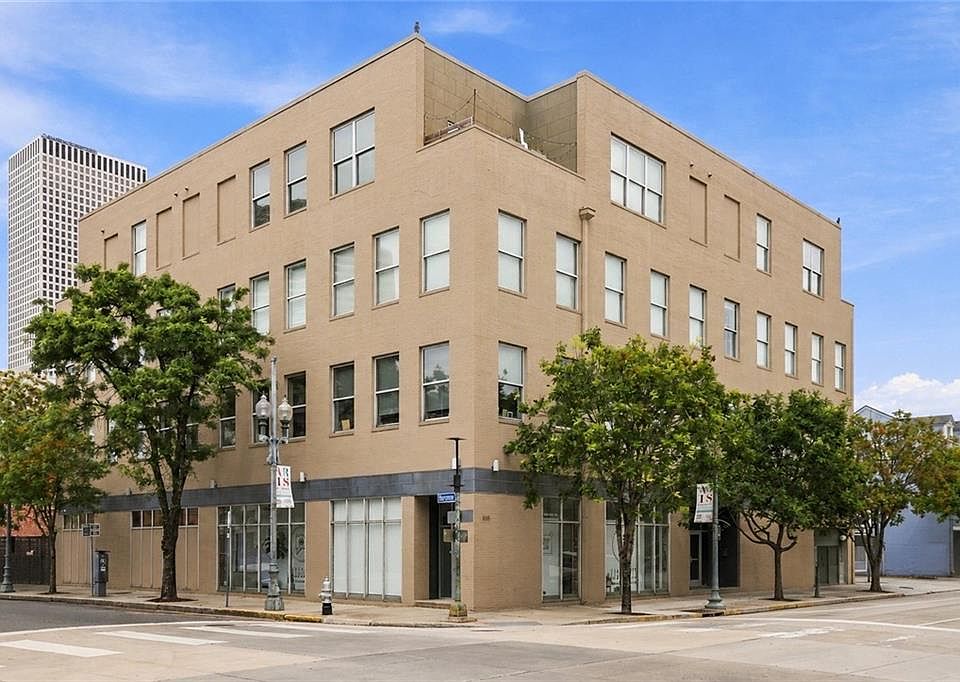 1st image of 835 Julia St APT 18