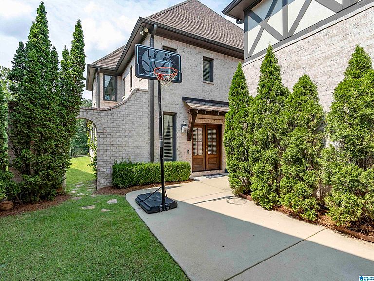 Listing photo 4
