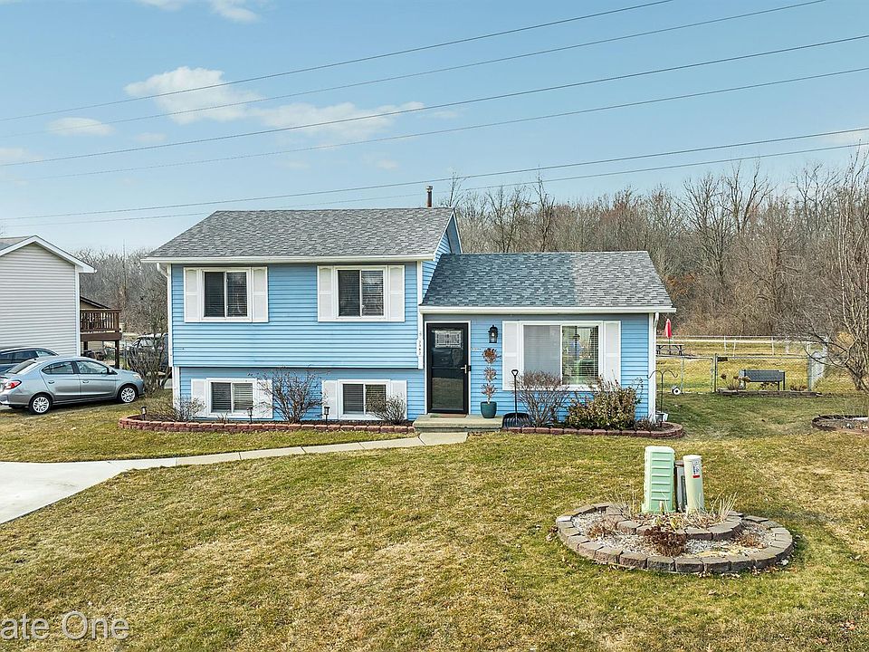 1st image of 2382 Wenona Dr