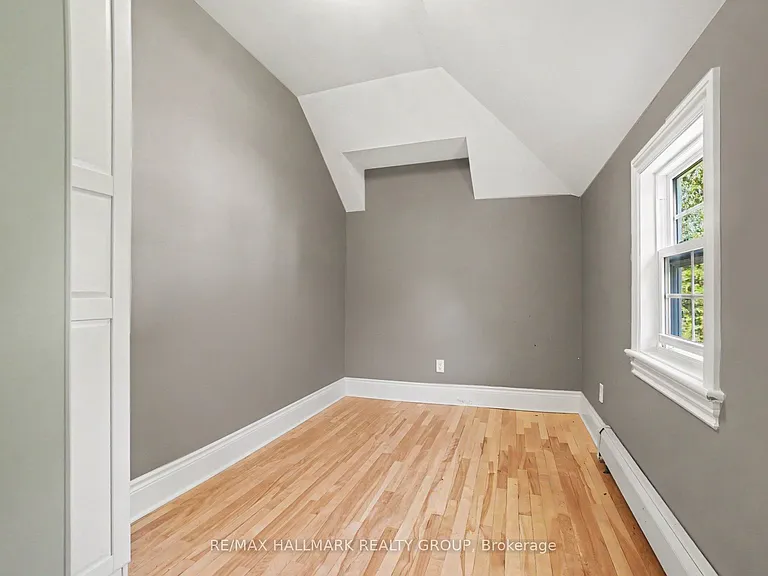 171 Minto Pl — Photo 17