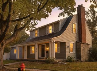 306 Holton Rdg, Crown Point, IN 46307