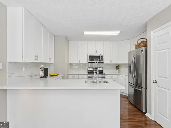 3921 Pine Gorge Ct, Dacula, GA 30019