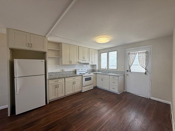2nd image of 3207 Herbert St #201