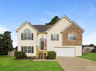 660 Tipperary Rd, Hampton, GA 30228