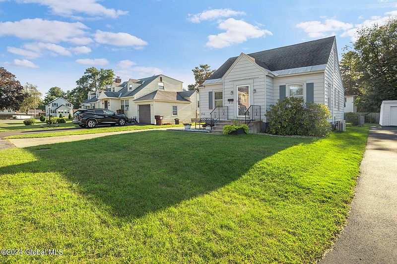 4th image of 1342 Rosewood Avenue