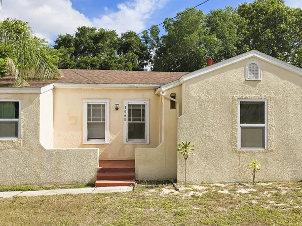 1065 Sunset Dr, Lake Wales, FL 33853