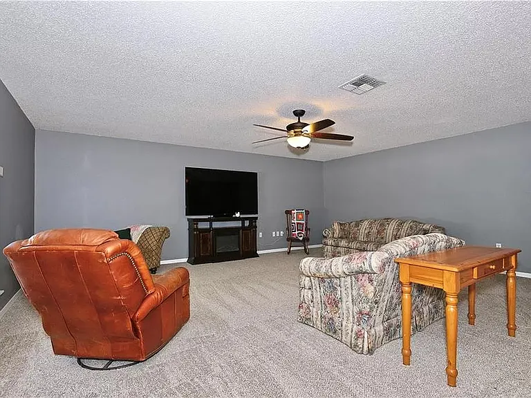 10463 Laxton St — Photo 38