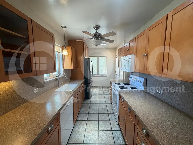 2926 E Waverly St — Photo 30