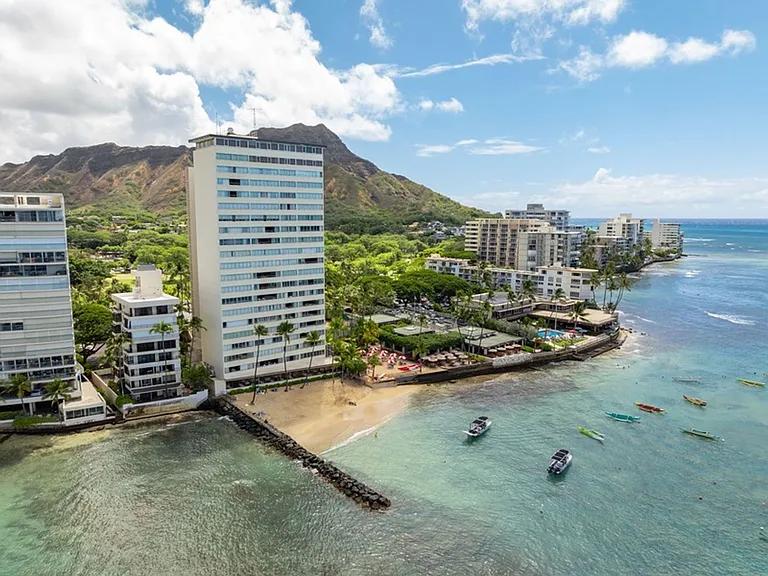 2895 Kalakaua Ave #501 — Photo 33