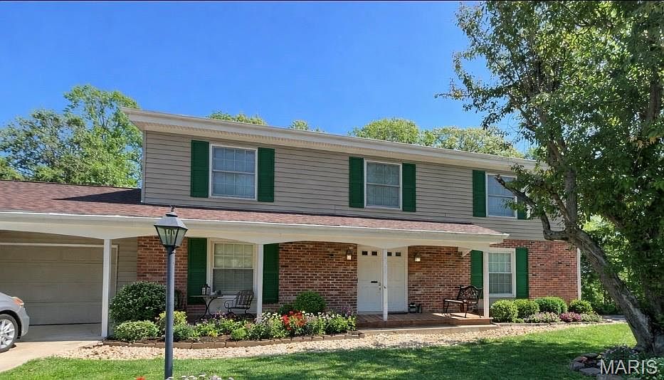 1st image of 166 Southdown Dr