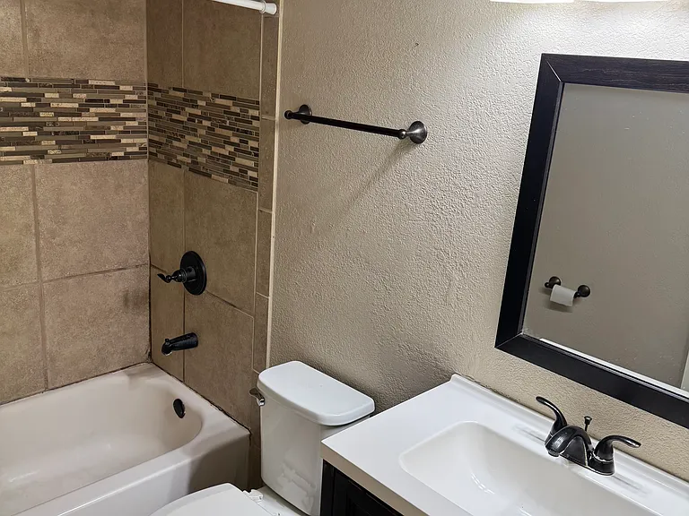 1013 W Atlanta Ct — Photo 4