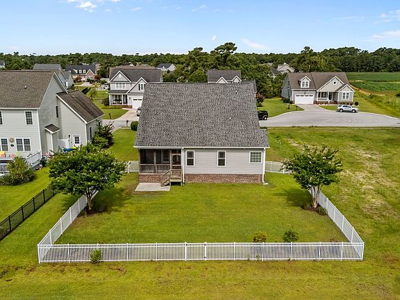 4th image of 1206 Hidden Cove Ave