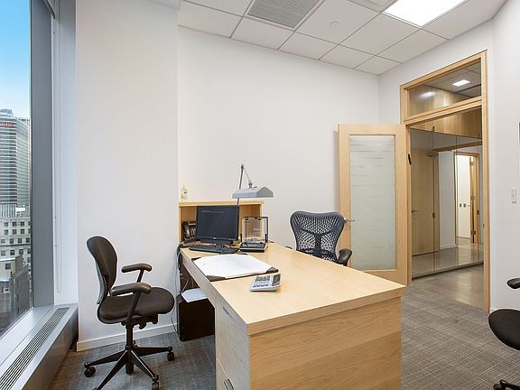 3rd image of 50 W 47th St Ste 2017