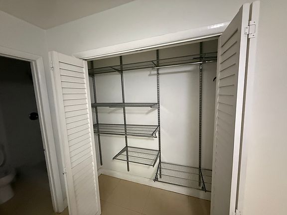 3rd image of 901 NE 2nd St #901