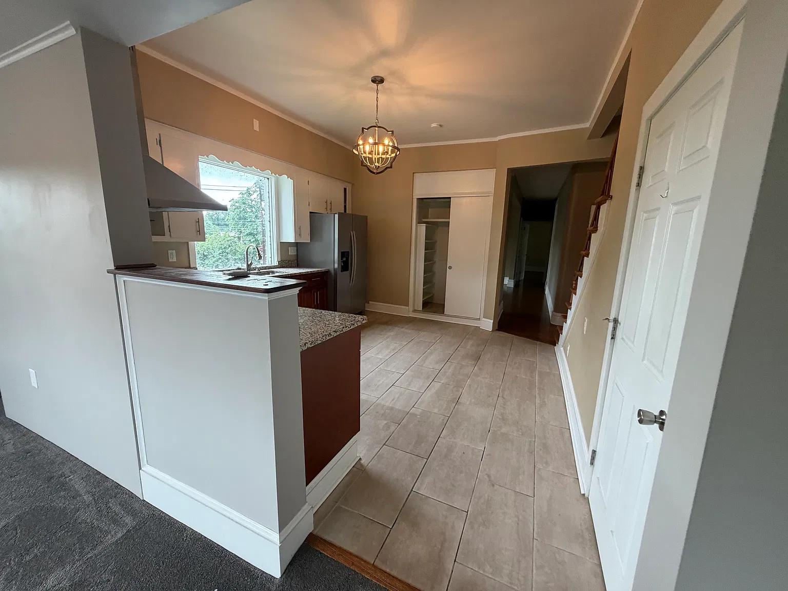 2 bed, 1000 sqft, $1,650 — Photo 3