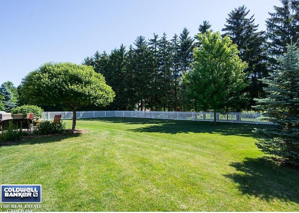 Big fenced in yard!