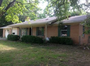 1004 S Main St, Lindale, TX 75771