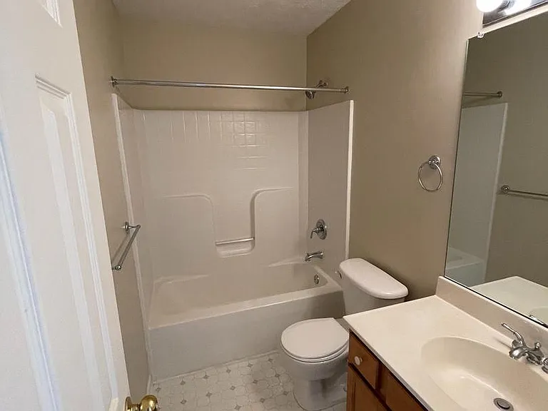 2086 Cidermill Ln — Photo 15
