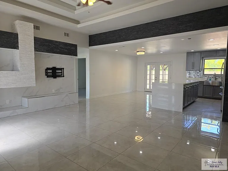 6802 Bonham Rd — Photo 4