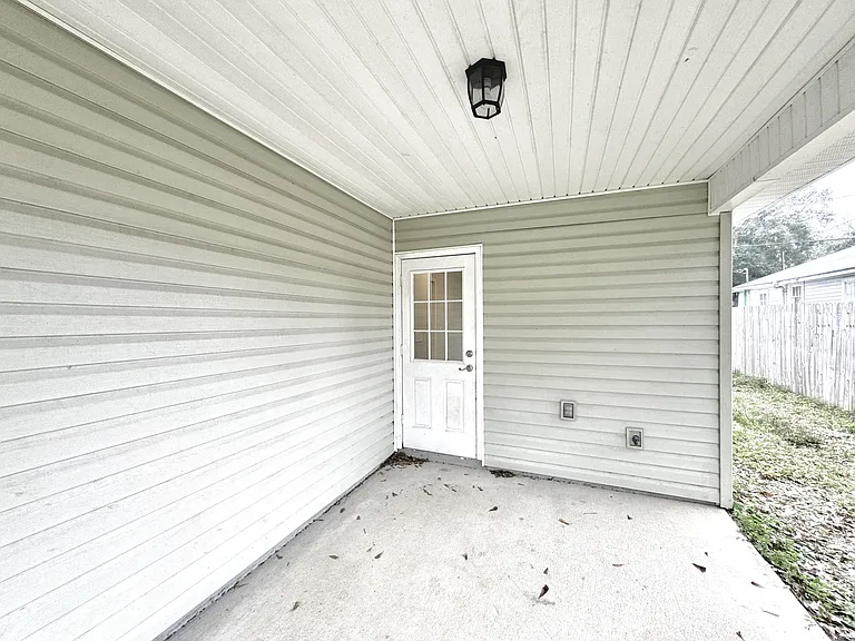 704 E Chestnut Ave — Photo 33