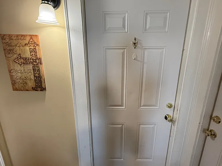 210 S Walnut St #202 — Photo 11
